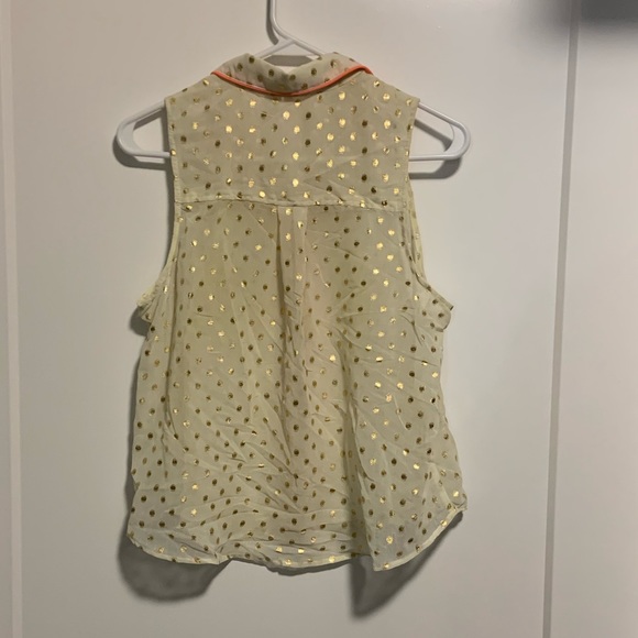 Sleeveless button front blouse size L - Picture 2 of 3